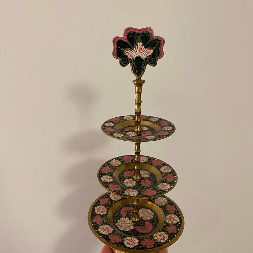 Vintage Floral Tiered Stand